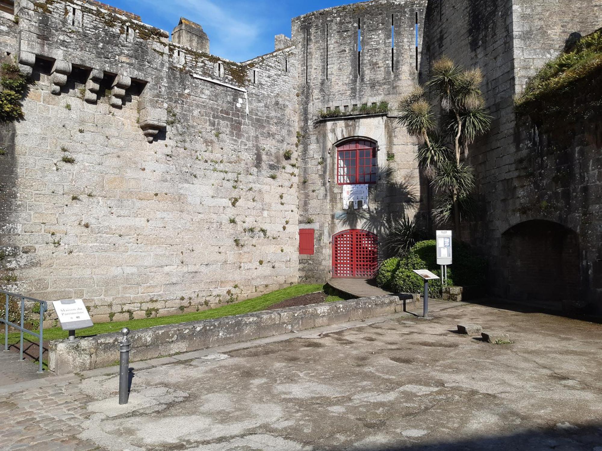 Urban Sunny & Cosy Apartment Concarneau Bagian luar foto